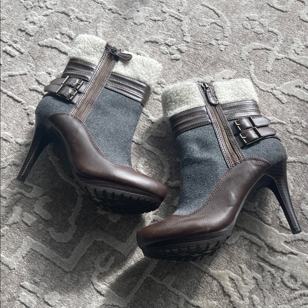Elegant Brown and Gray Heeled Boots